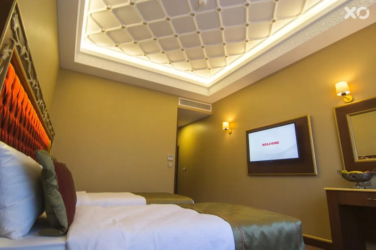 Mb Deluxe Hotel