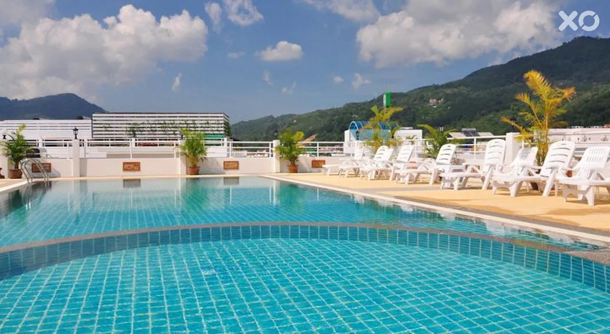 Issara Patong Beach