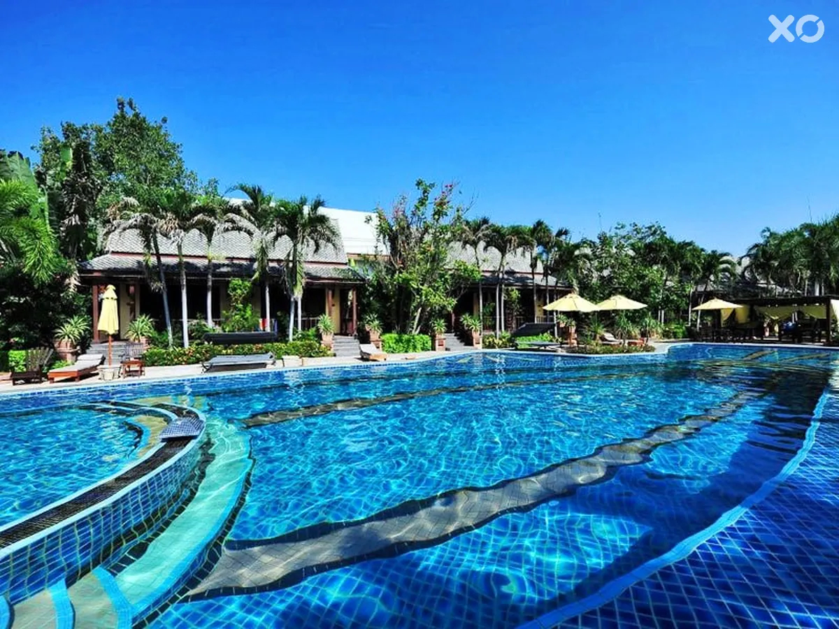 Botany Beach Resort