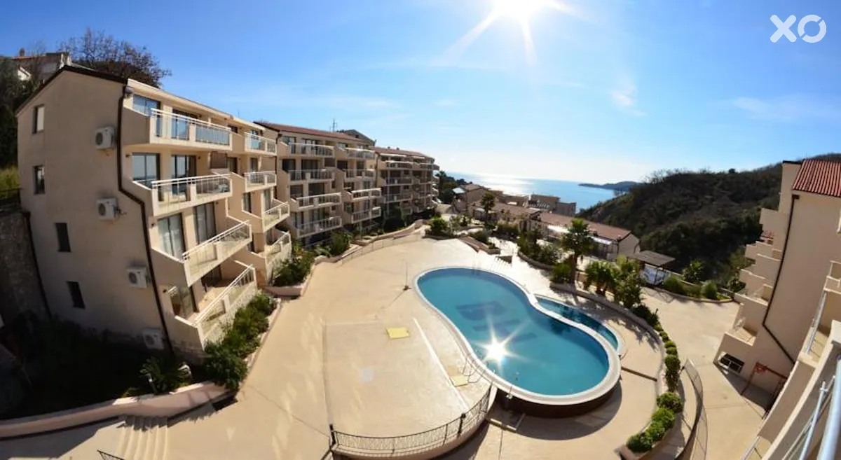 Blue Horizon Apartments
