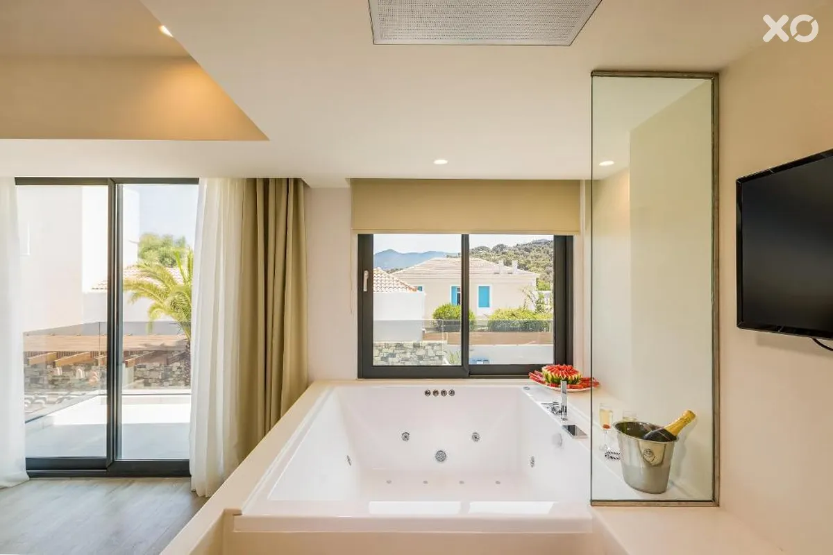 Samian Mare Hotel Suites & Spa