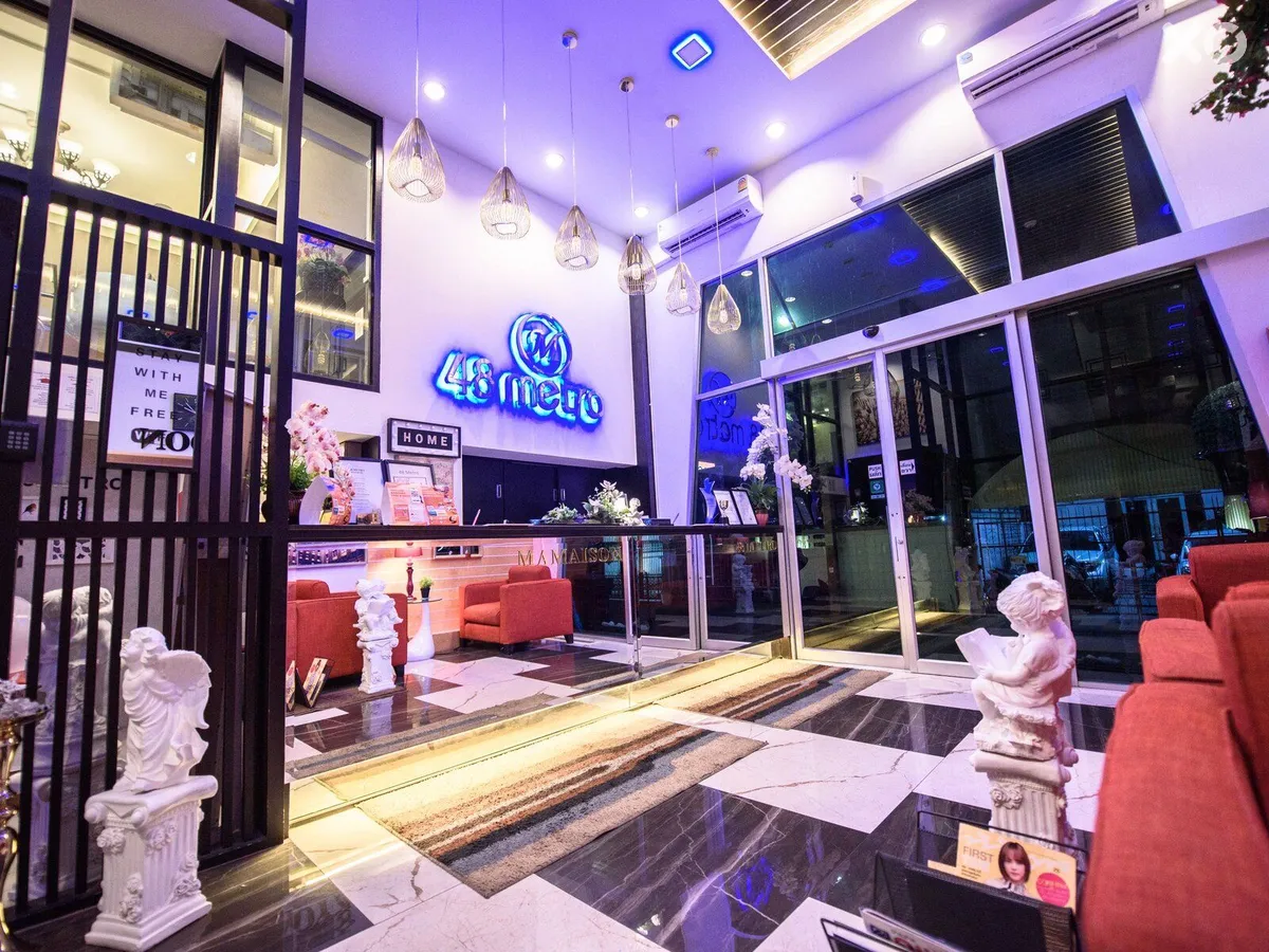 48 Metro Hotel