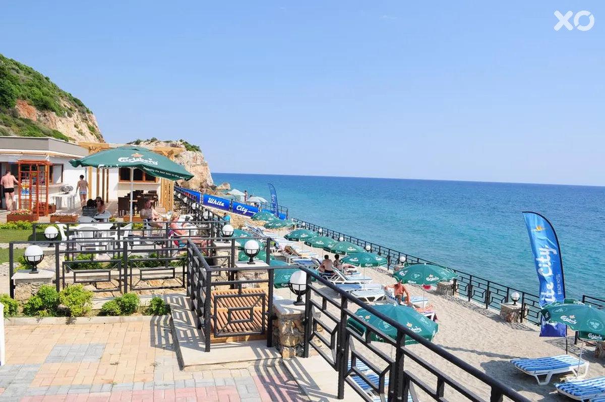 White City Beach Hotel