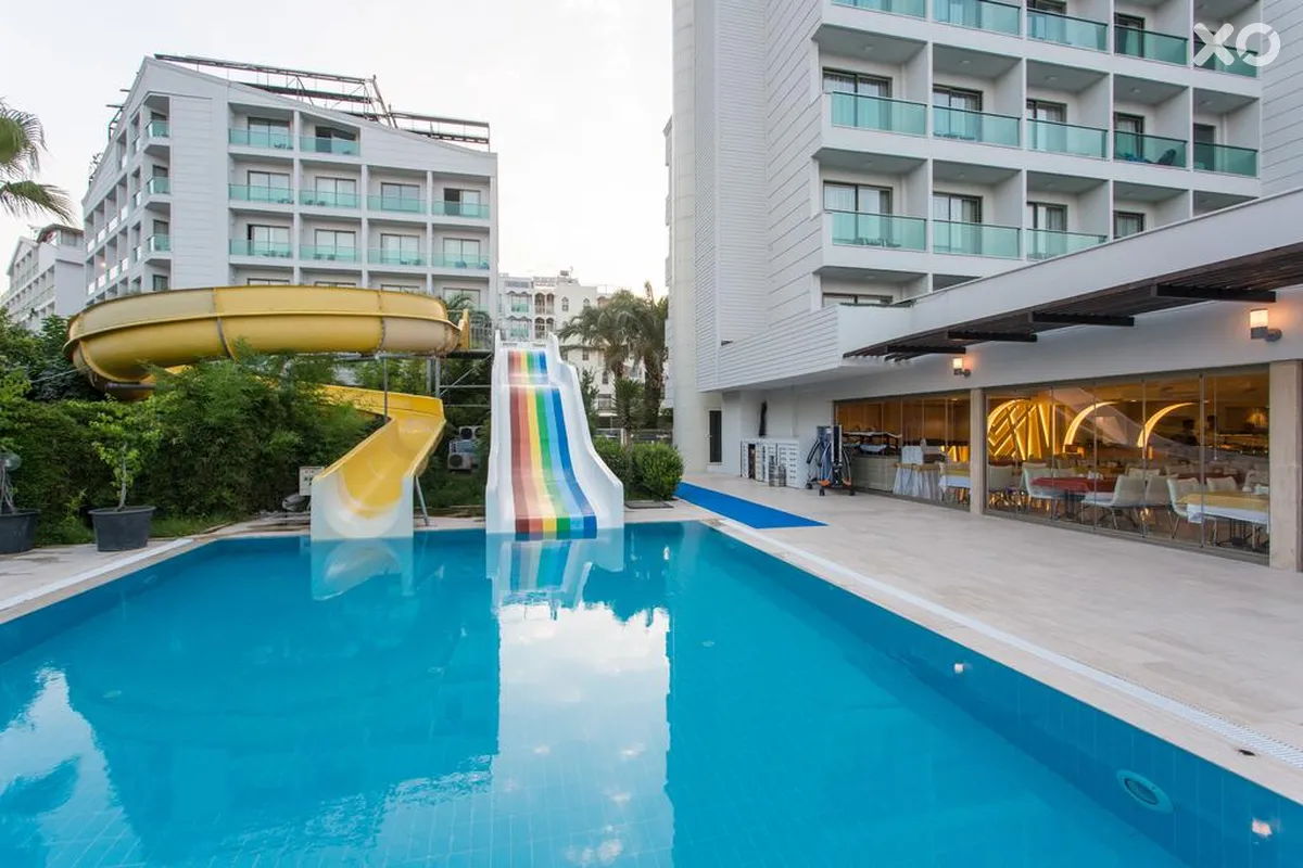 Falcon Club Hotel