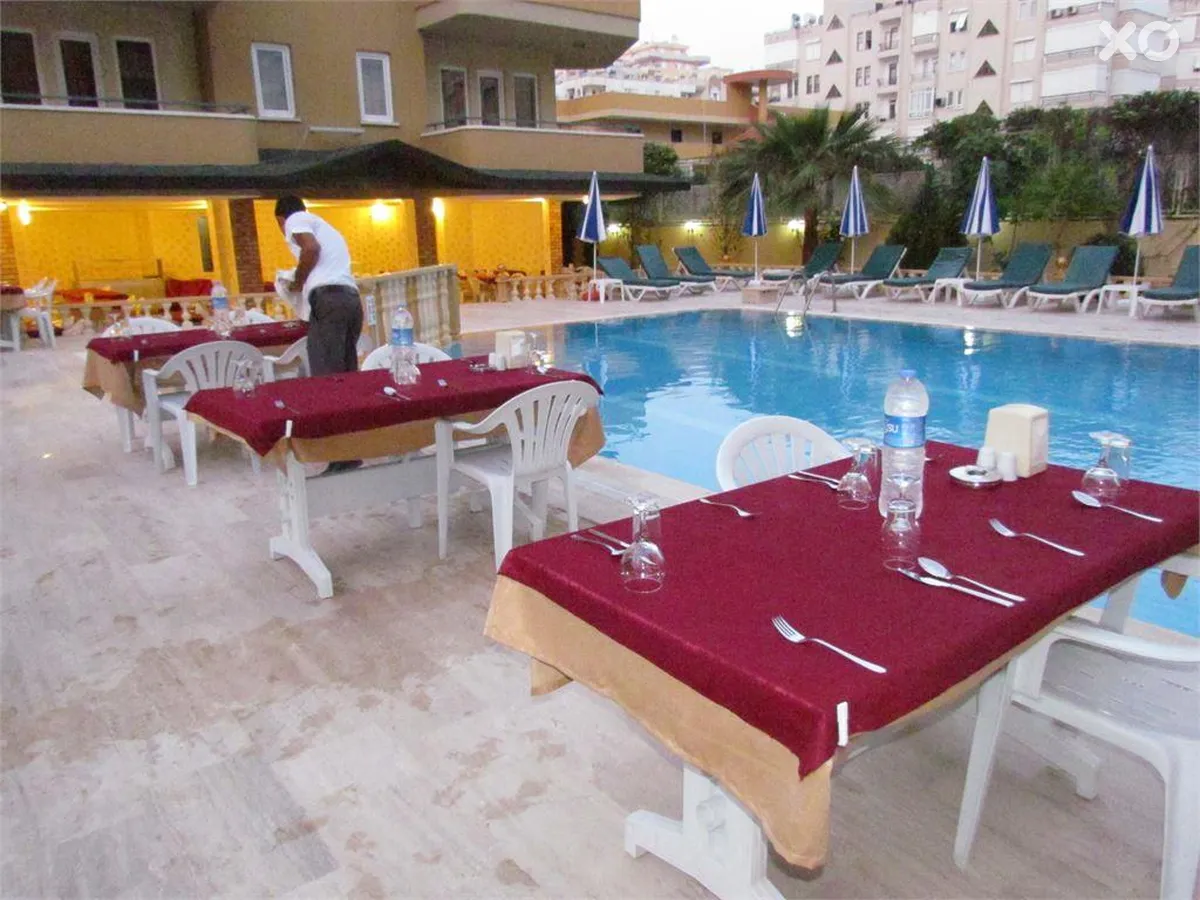 Gold Twins Family Beach Hotel