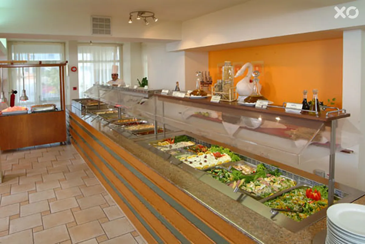 Nelia Beach Hotel & Spa