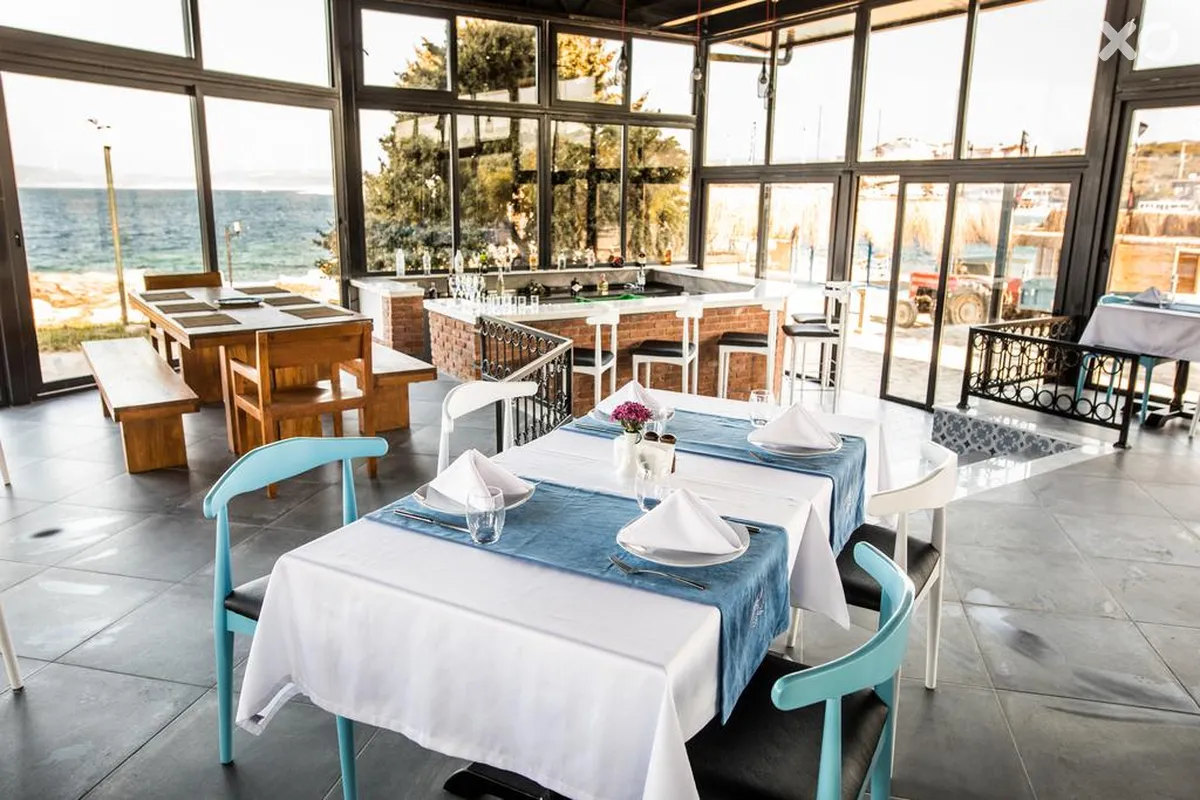 Maya Bistro Hotel & Beach