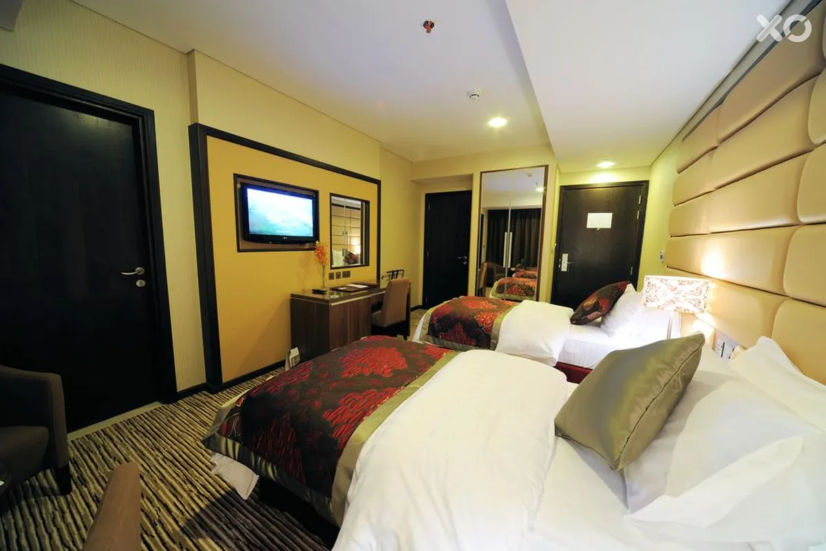 Al Hamra Hotel
