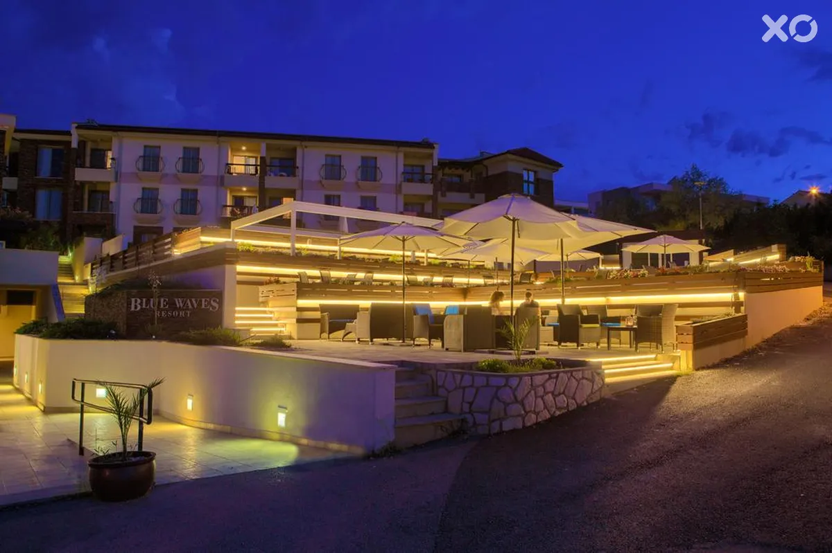 Blue Waves Resort