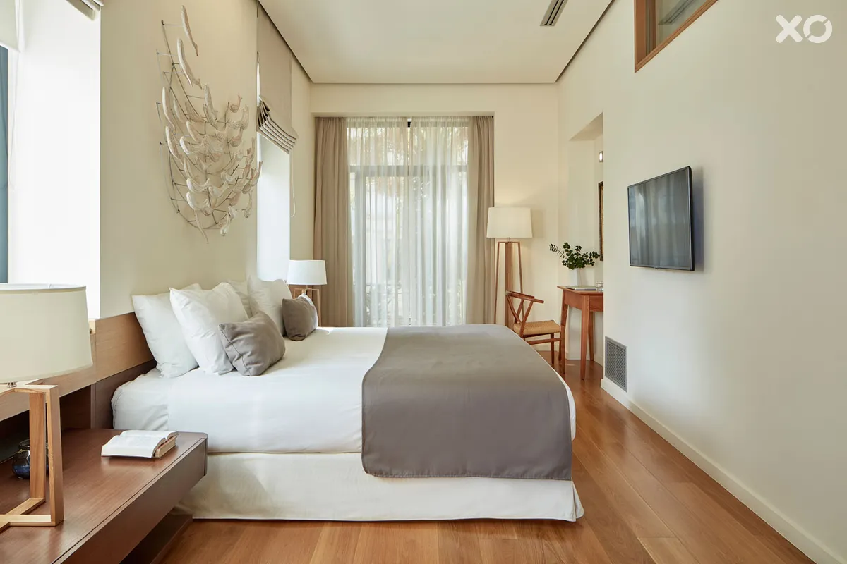 Avra City Hotel