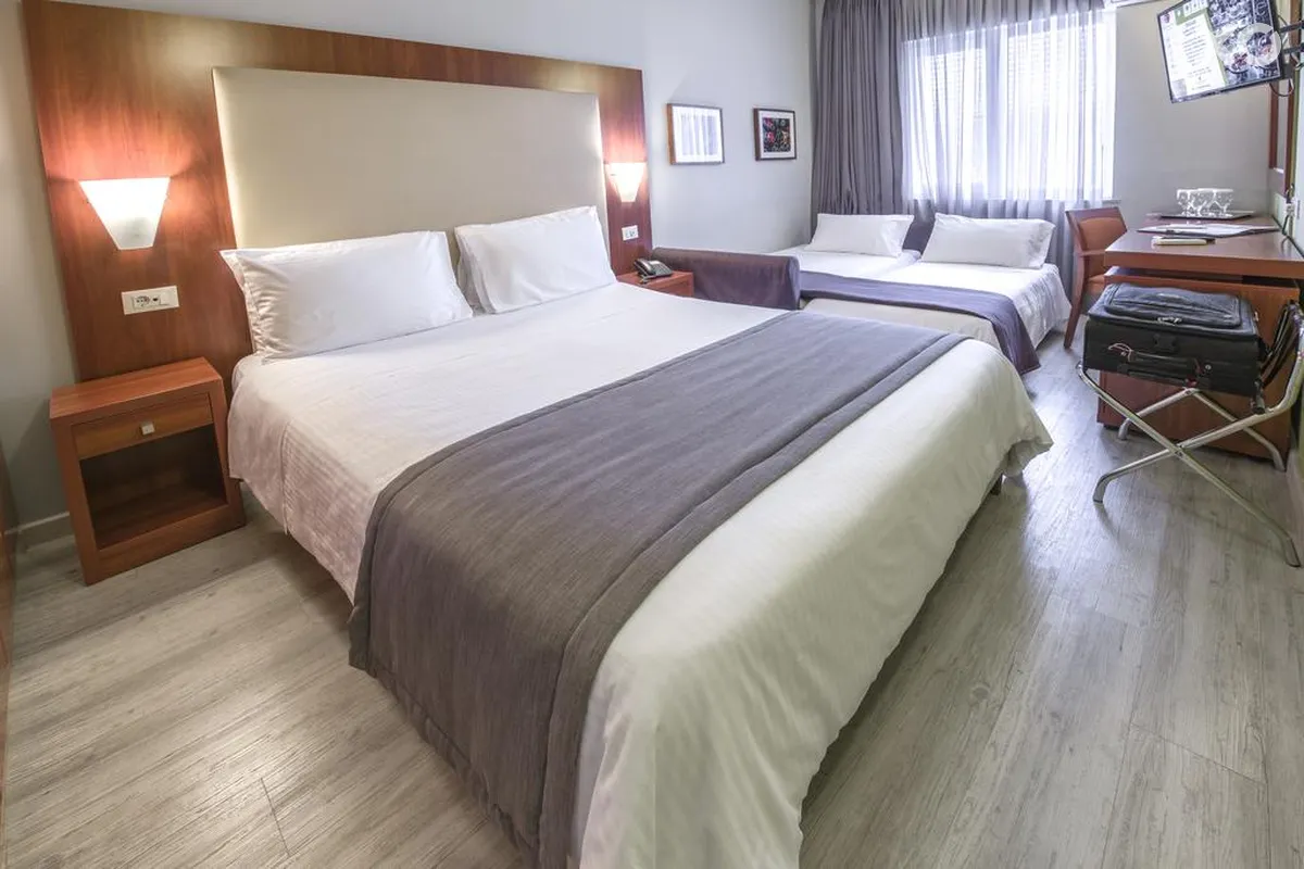 Polis Grand