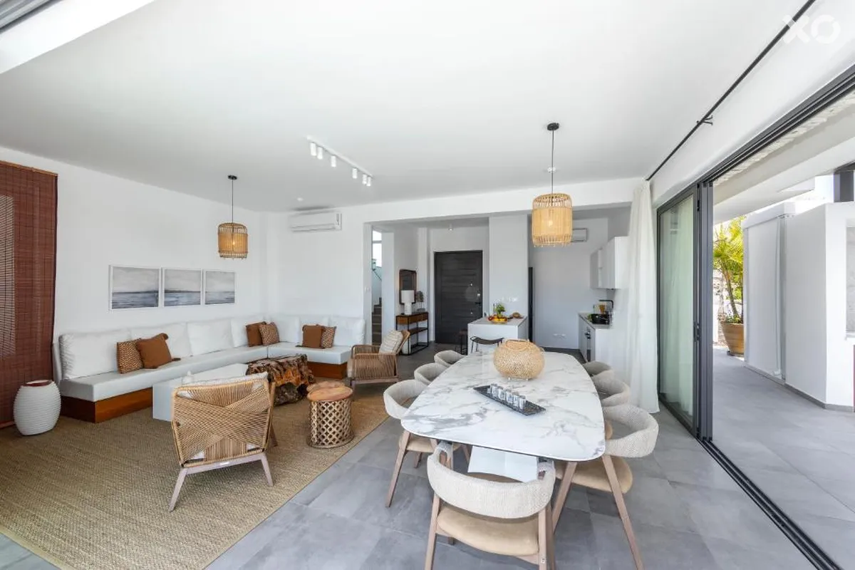 Louis Chris Le Mare Gold Villa