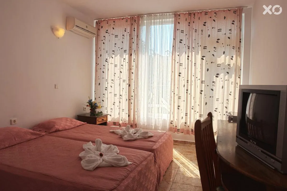 Sunny Varshava Hotel