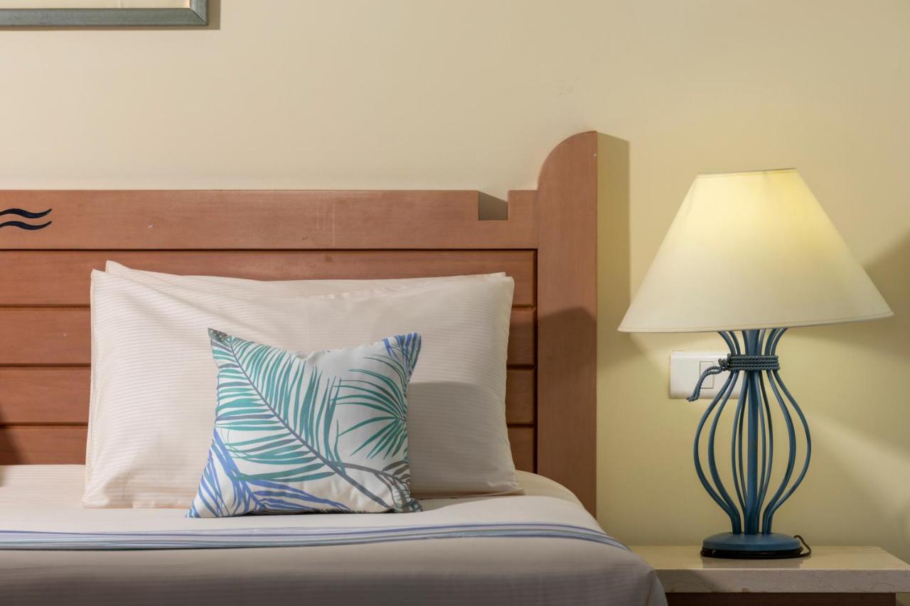 Royal Lagoons Resort & Aqua Park