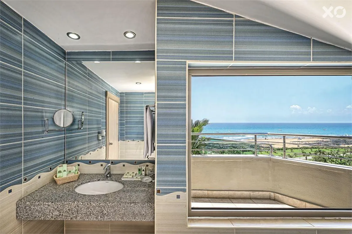 Vonresort Golden Coast Hotel