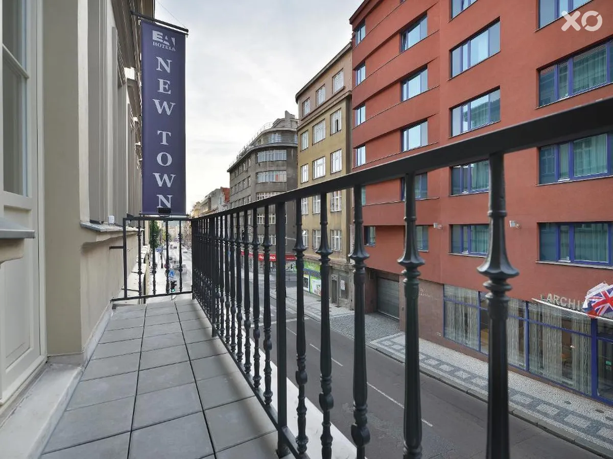 EA Hotel New Town