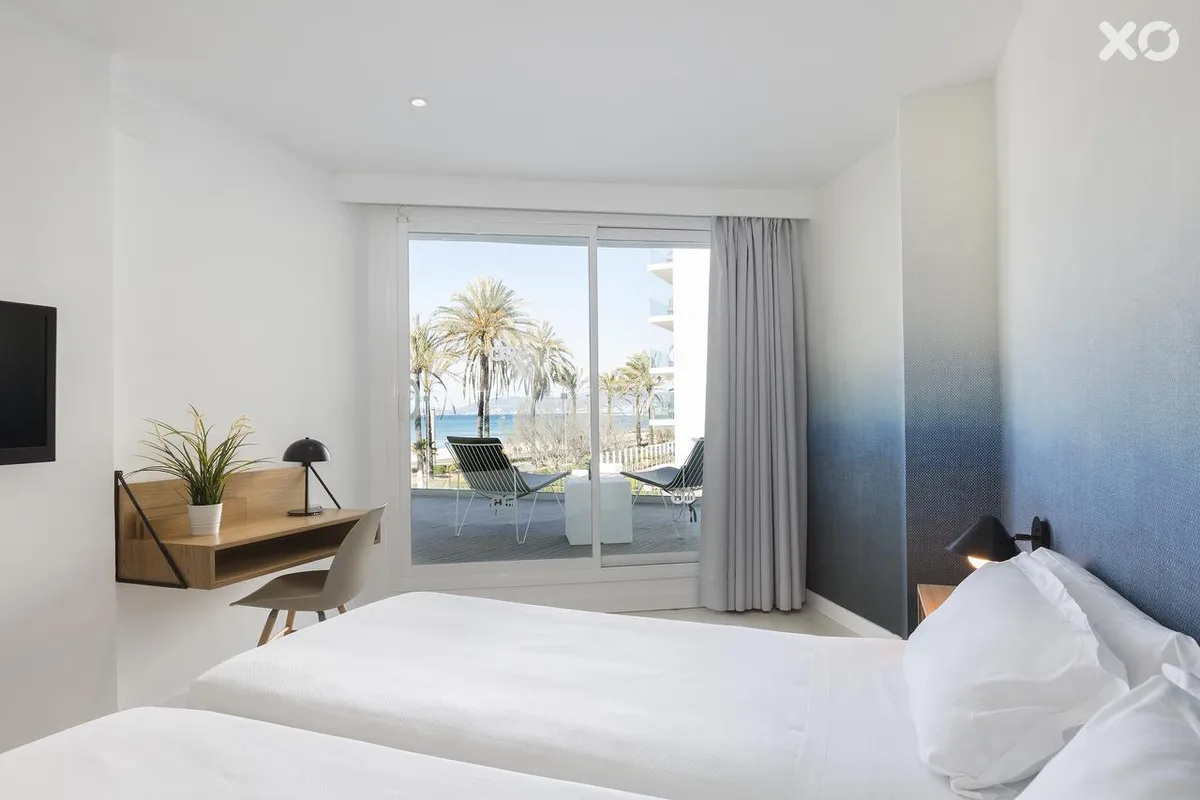 HM Tropical Hotel