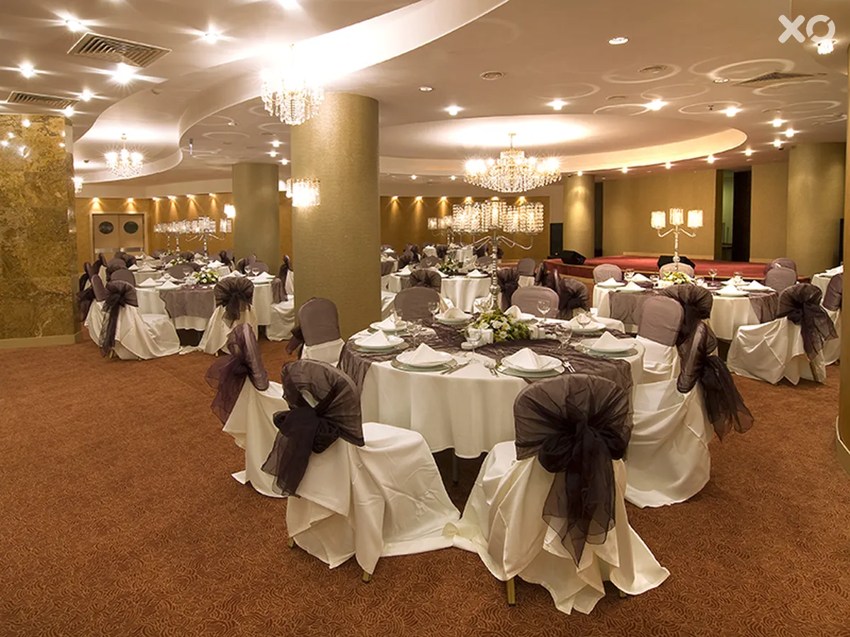 Charisma De Luxe Hotel