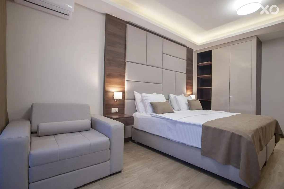 Twelve Hotel