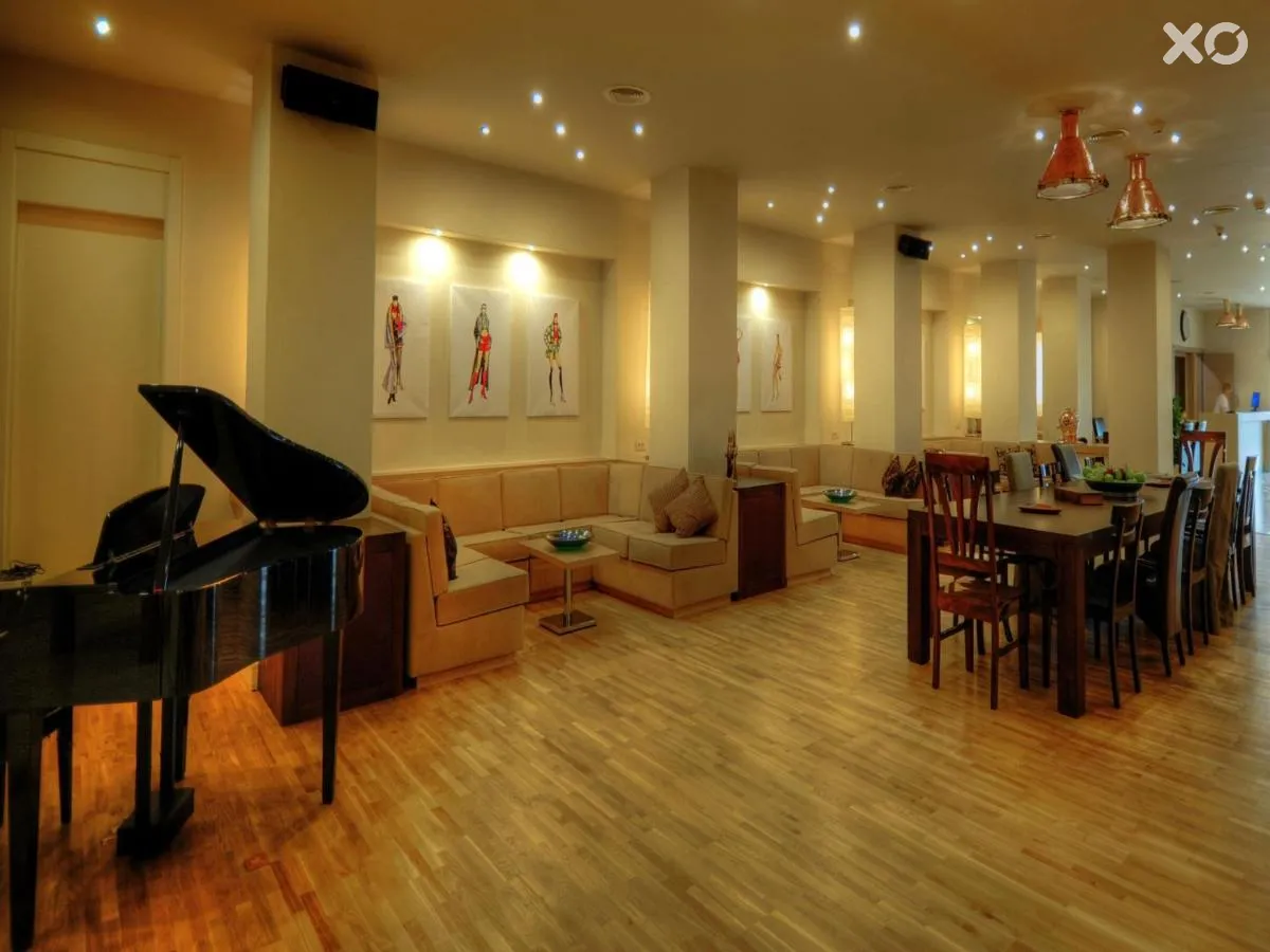 Lvzz Hotel