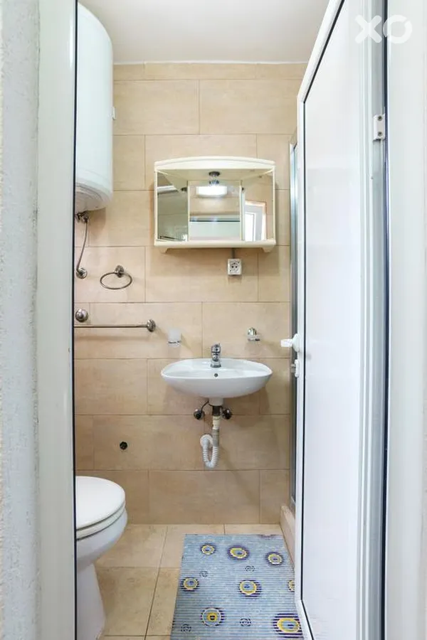 Lora Apartments