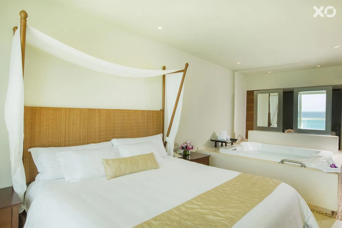 Sun Palace