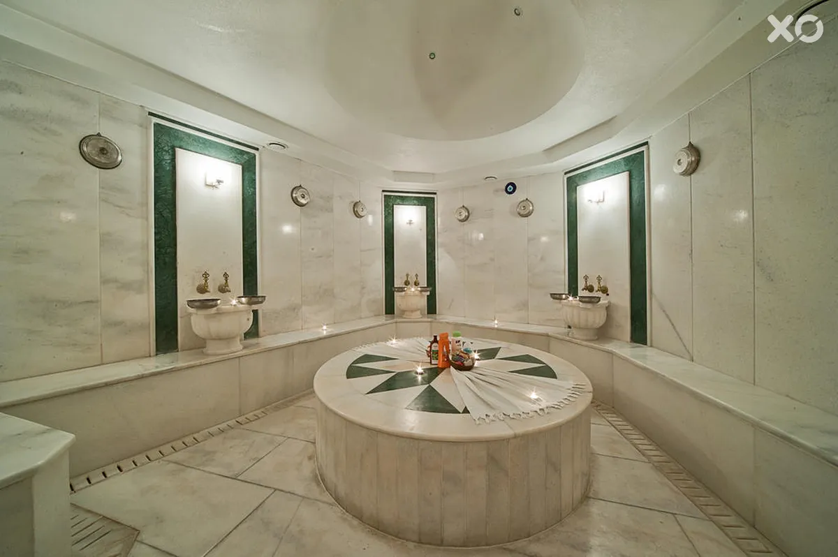 The Byzantium Hotel & Suites