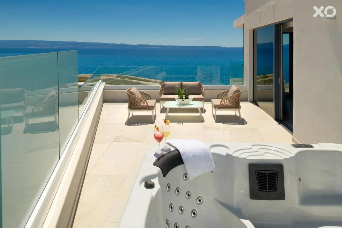 Amphora Hotel