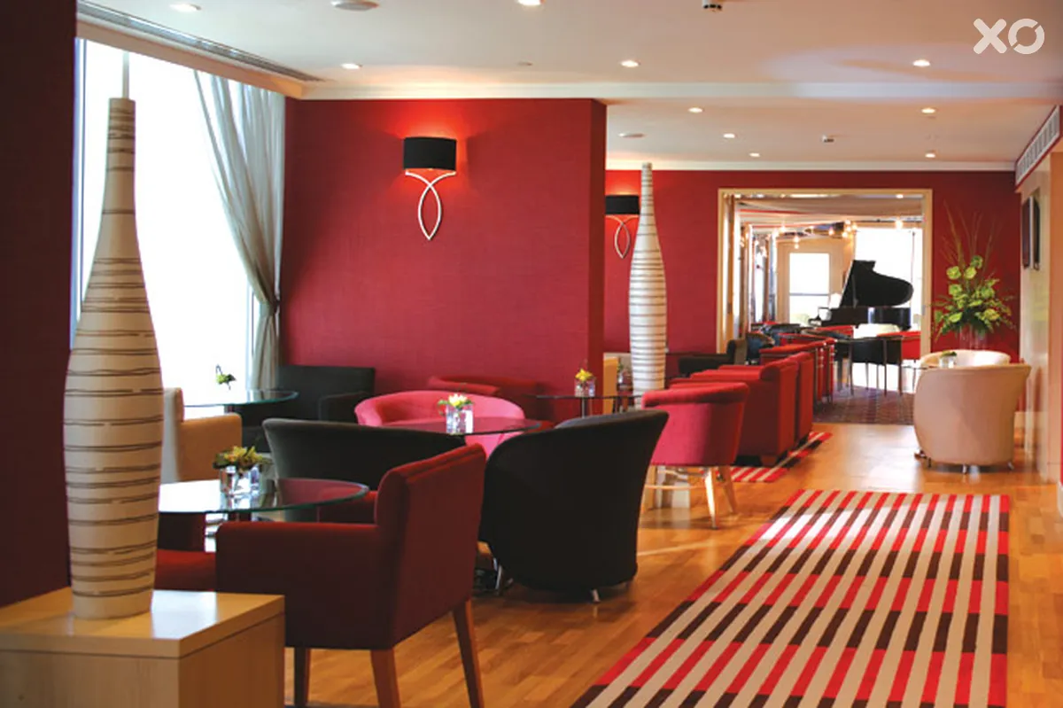 Jumeirah Beach Hotel & Beit Al Bahar Villas