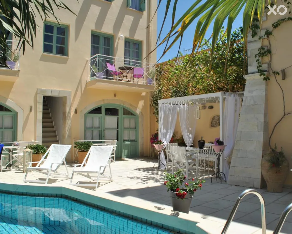 Mythos Suites Hotel