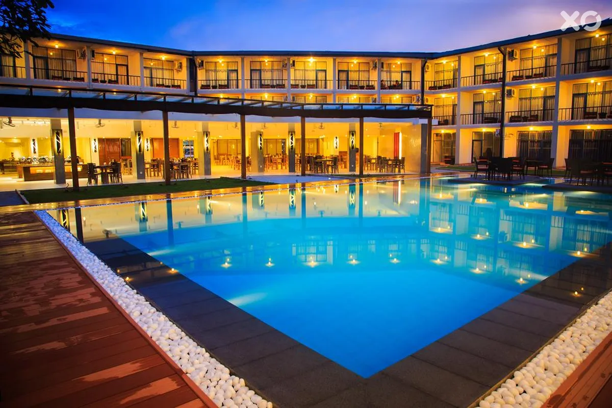 Camelot Beach Hotel