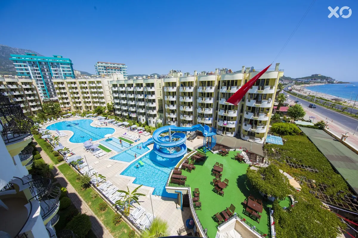 May Garden Club Hotel