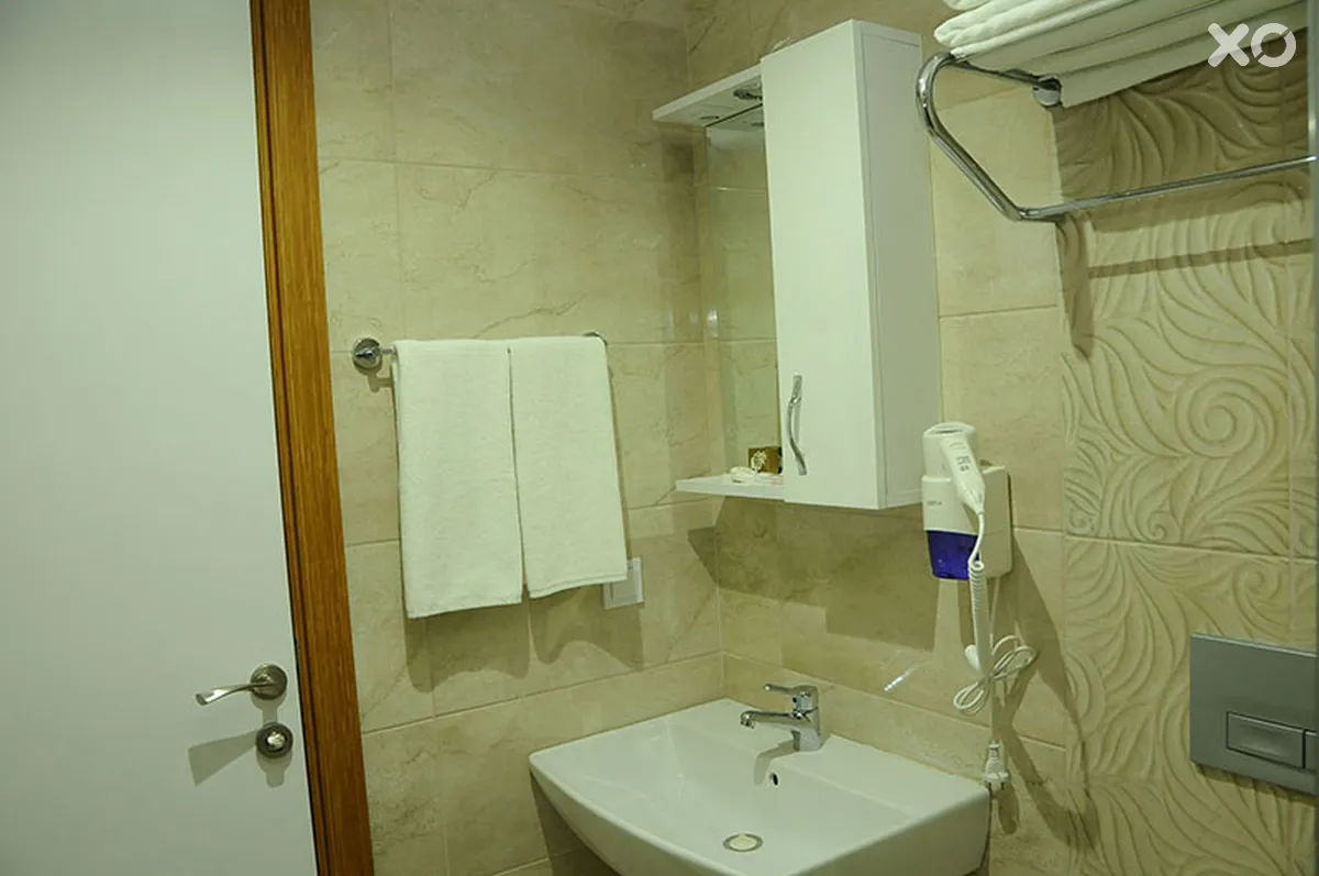 Side Legend Hotel