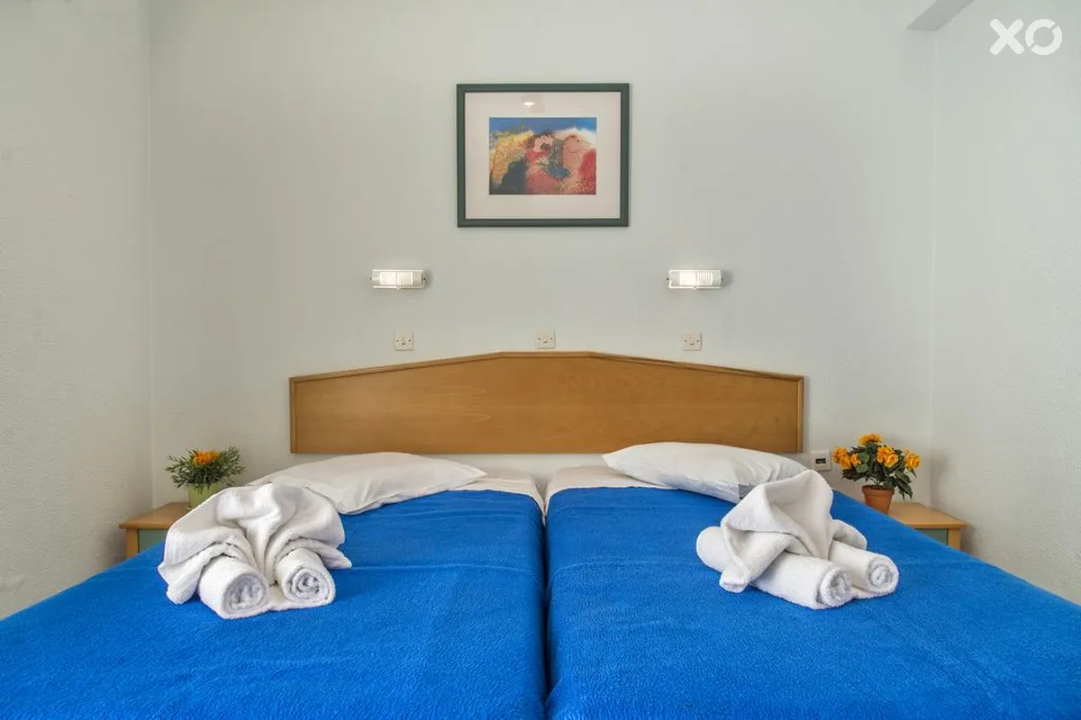 Erato Studios & Apartments