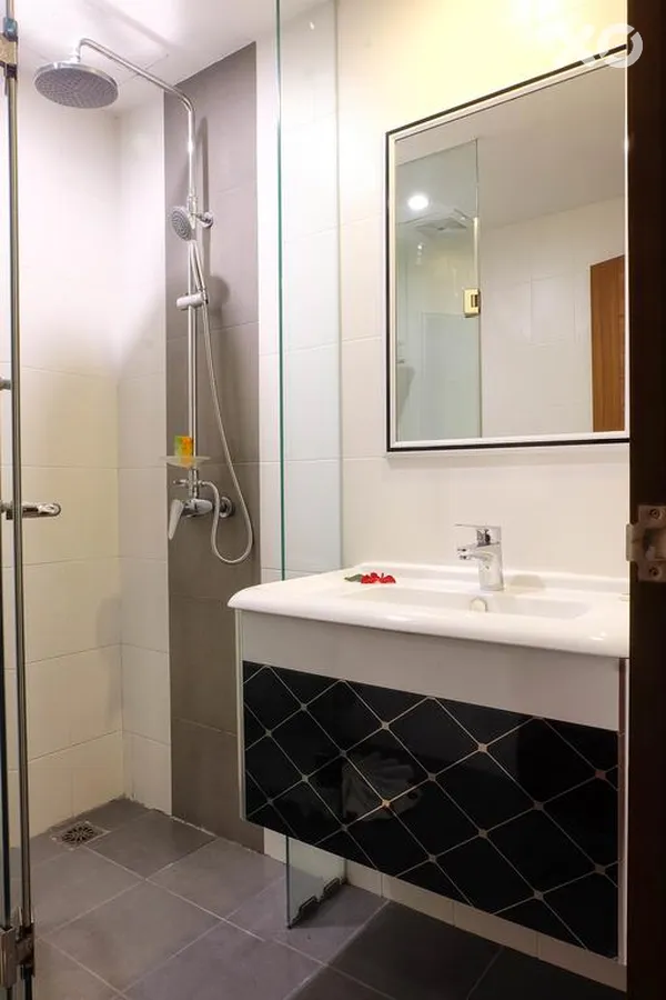 iCheck inn Central Patong