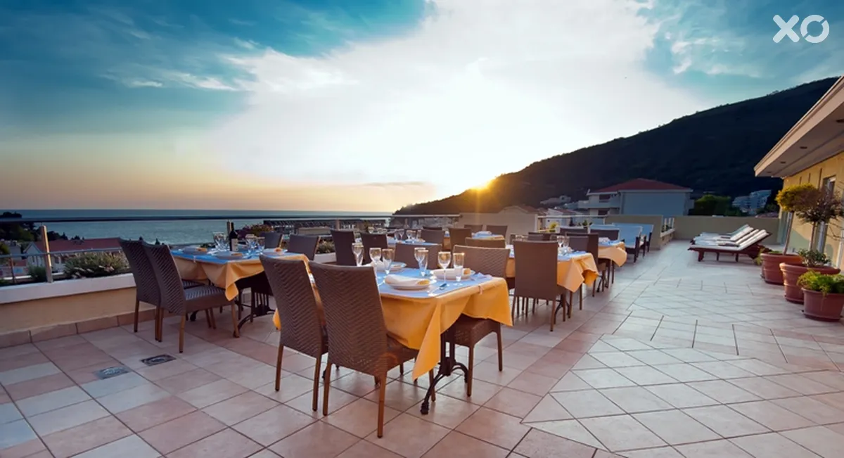 WGrand Hotel