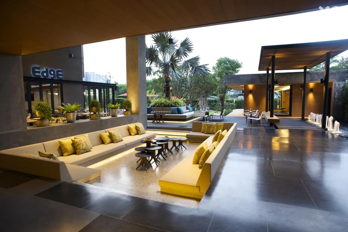 The Silver Palm Hotel