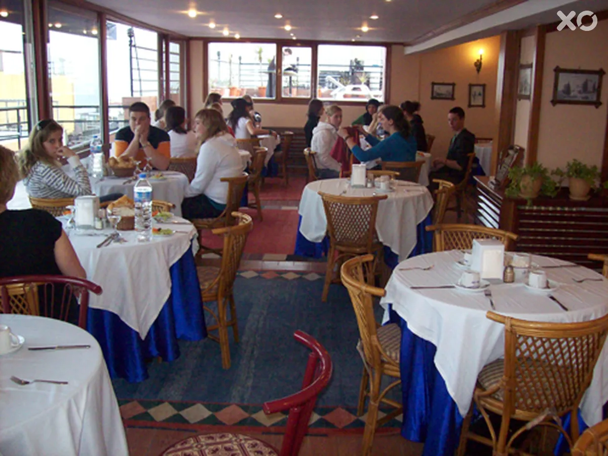 Hali Hotel