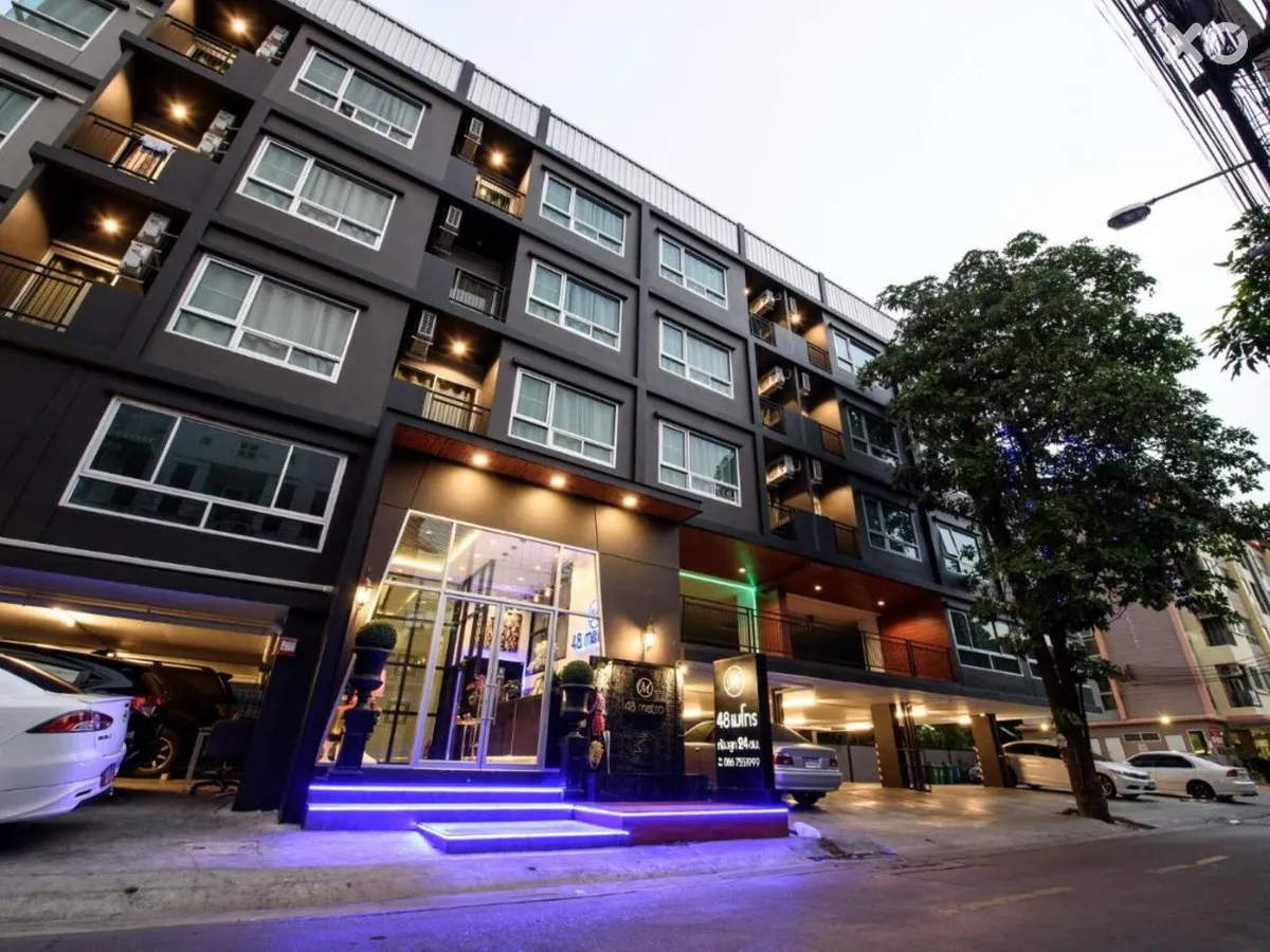 48 Metro Hotel
