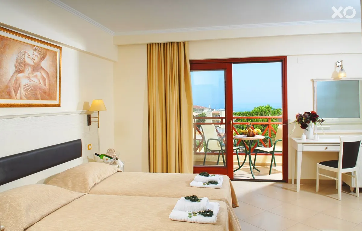 Cactus Village Hotel & Bungalows