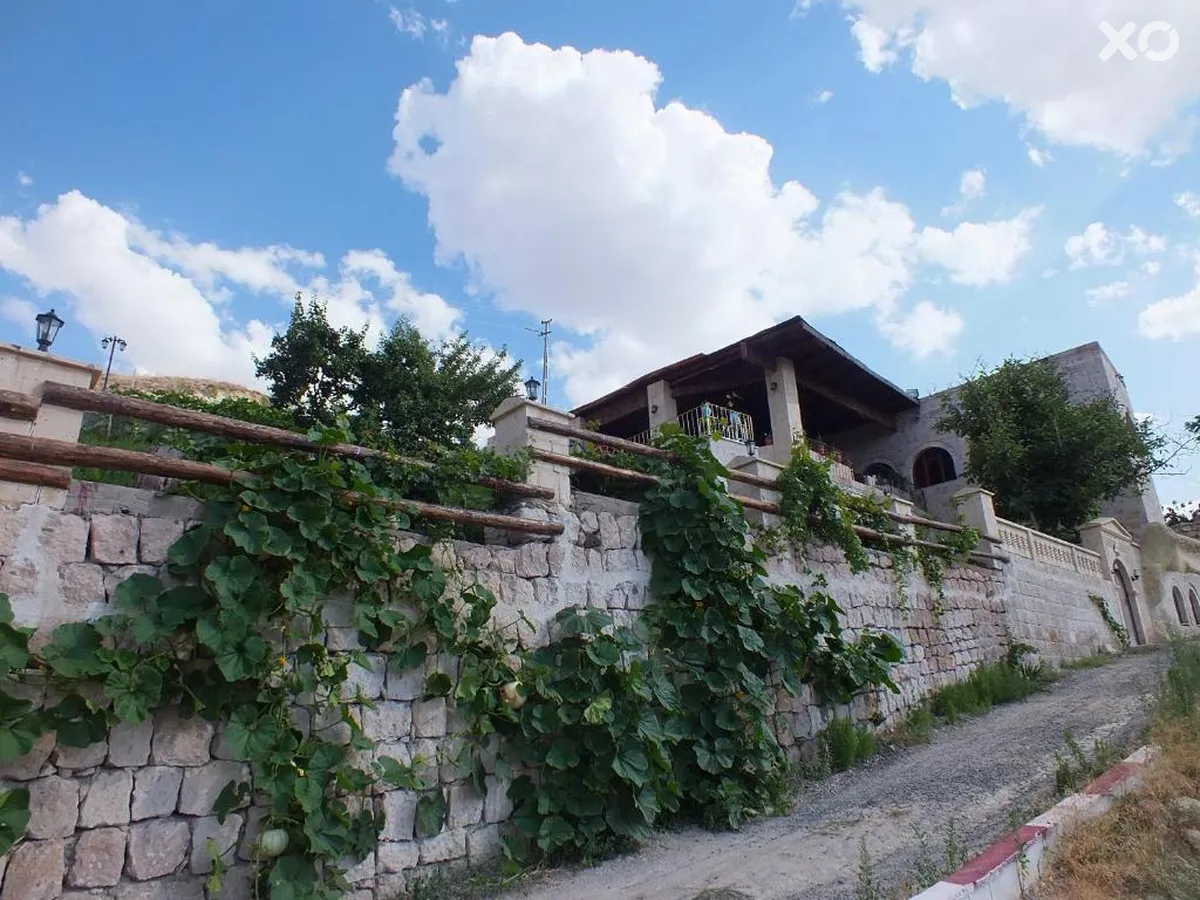 Dilek Tepesi Cave Hotel