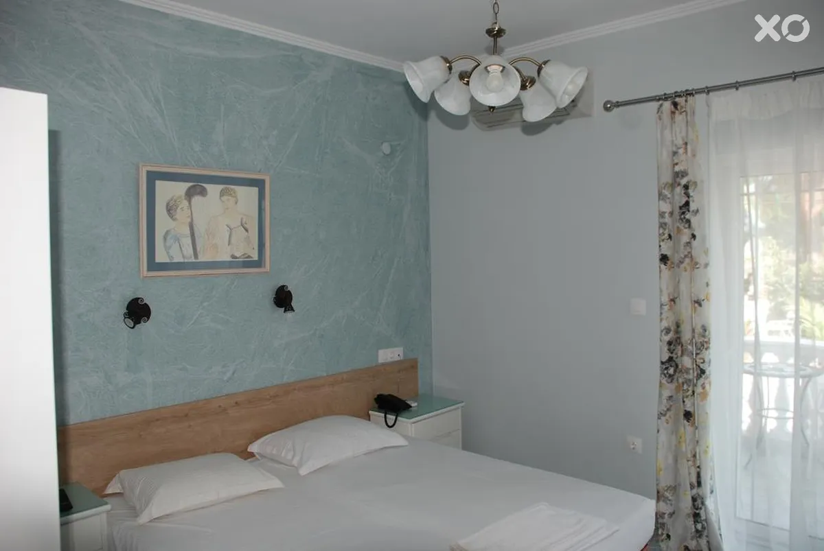Diaporos Hotel