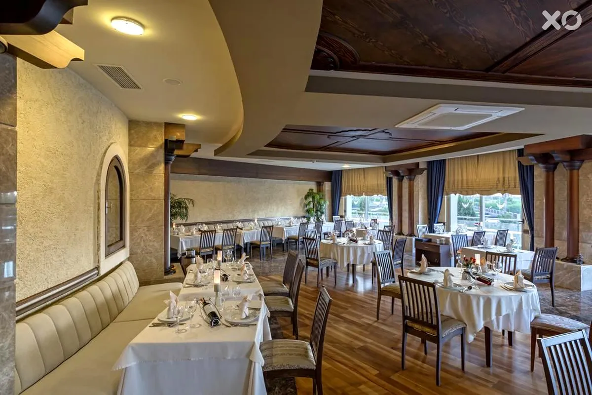 Royal Wings Hotel