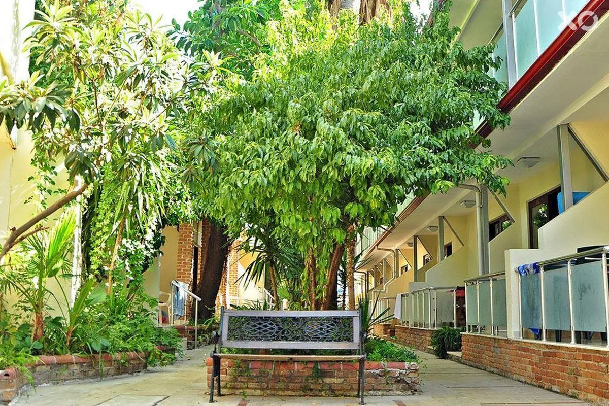 Tropic Hotel