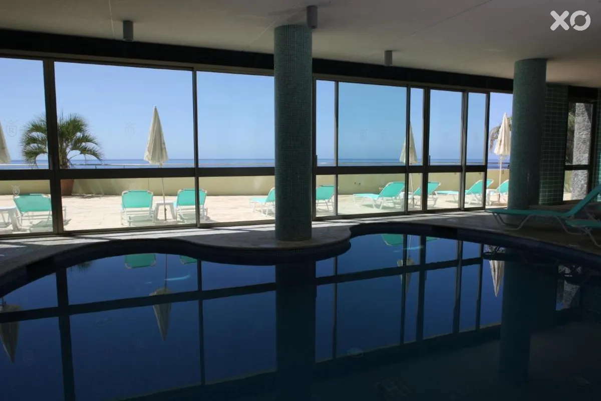 Madeira Regency Cliff