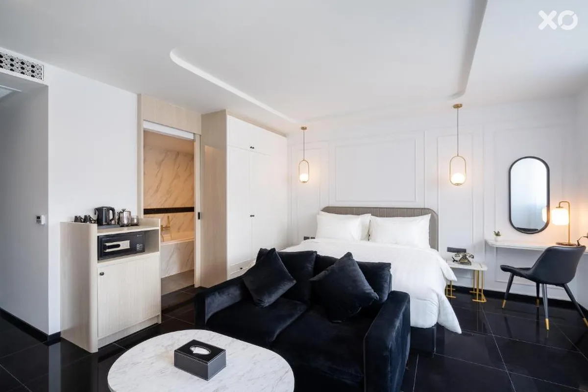 Ratri Phuket Old Town Hotel