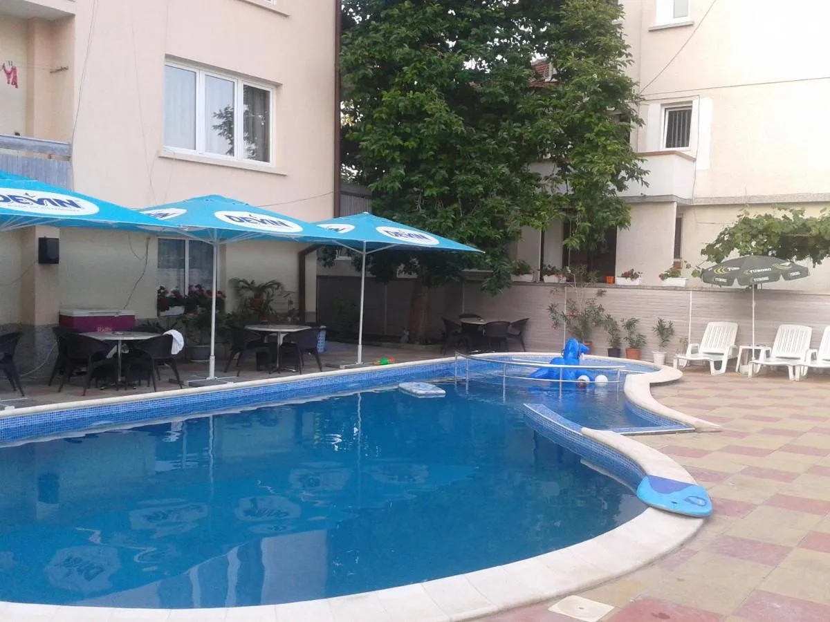 Peshev Hotel