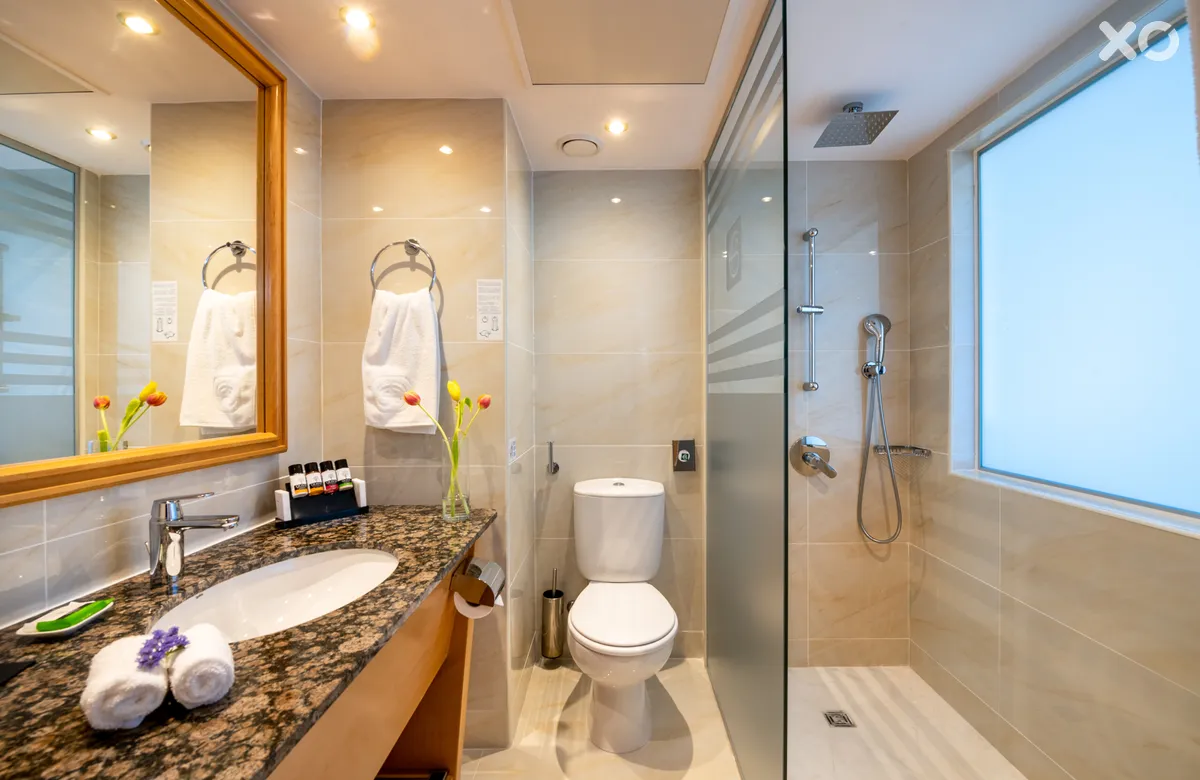 Constantinou Bros Athena Beach Hotel