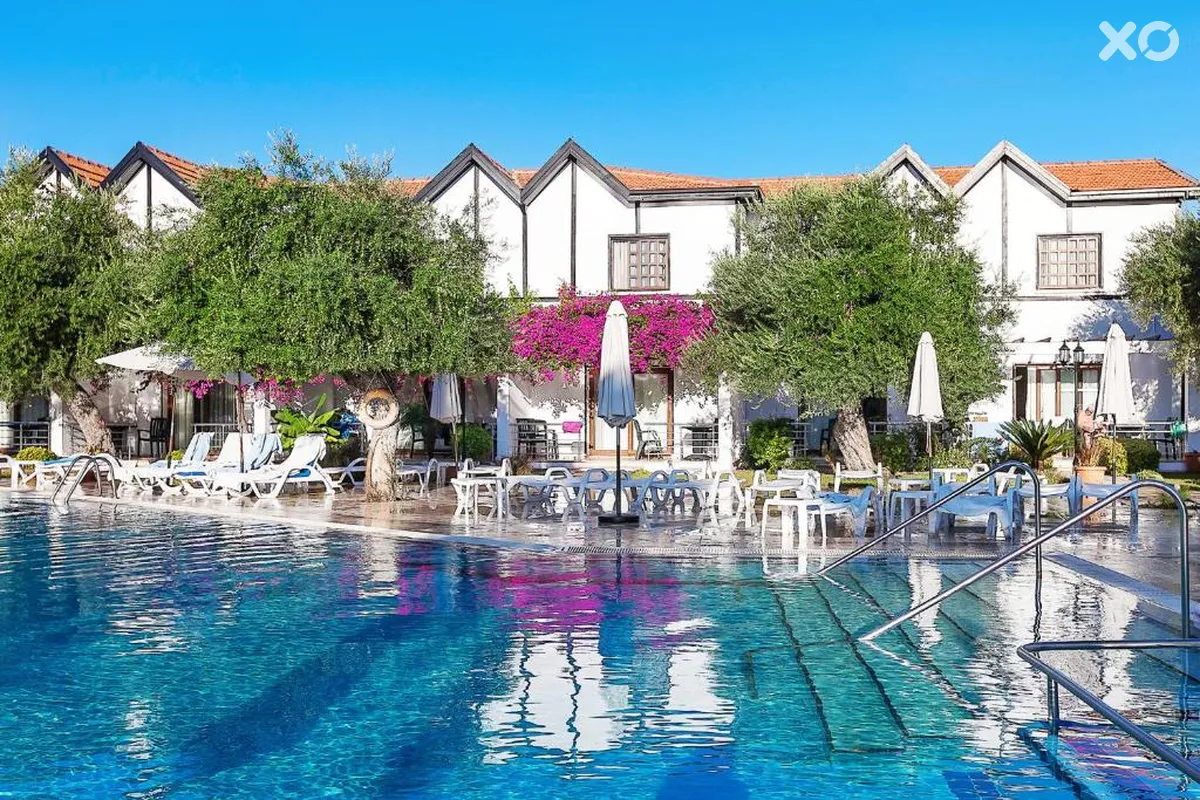 The Ship Inn & Villas