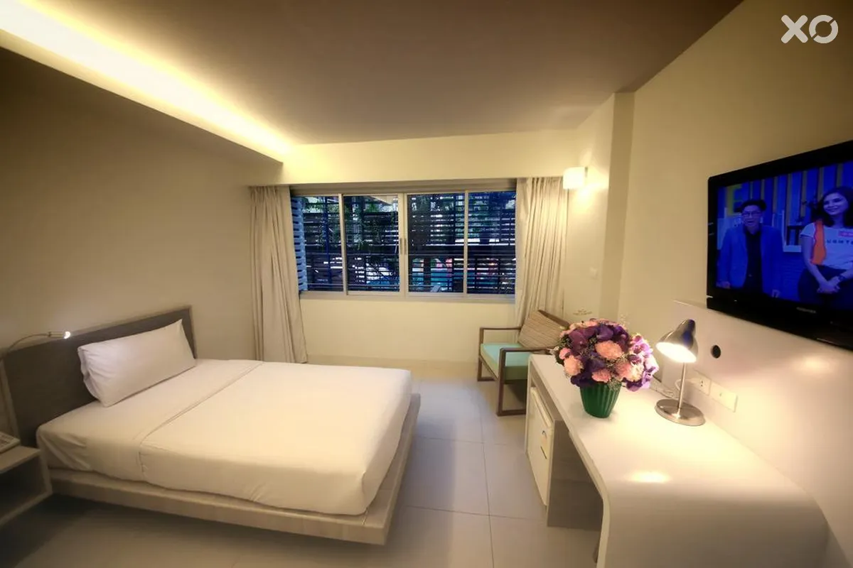 Sunshine Hotel & Residences